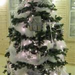 Citizens State Bank's tree and the Eastside Foundation's tree tied for first place in the People's Choice voting.